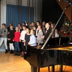22 stycznia 2016 roku w sali widowiskowej Domu Kultury w Łapach odbył się uroczysty koncert kolędniczo - karnawałowy w wykonaniu dzieci uczęszczających do Ogniska Muzycznego